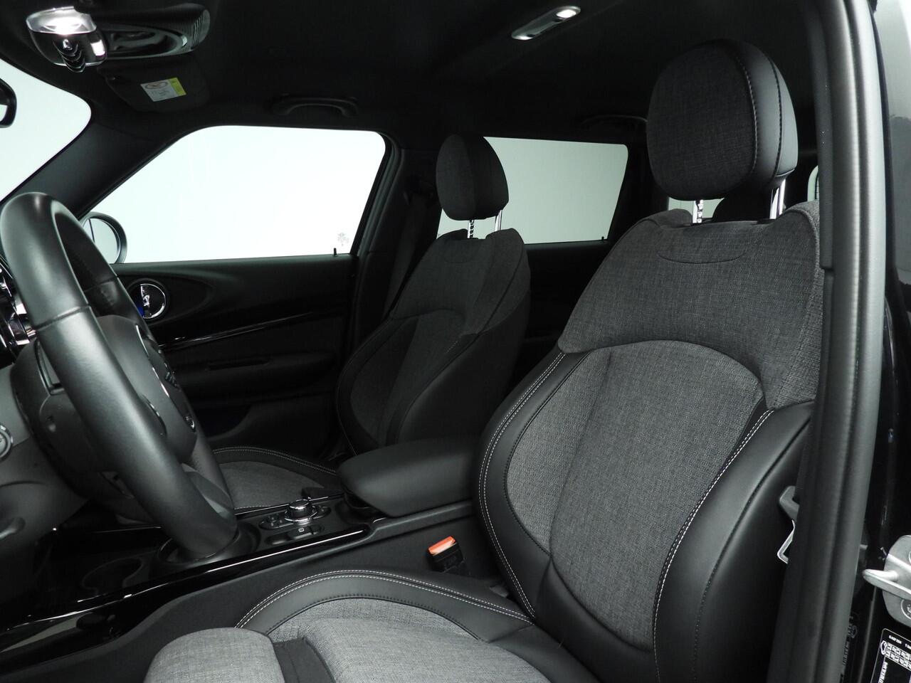 Mini COOPER CLUBMAN S | LED | Navigatie | Sportstoelen | Stoelverwarming | Keyles go | DAB | Alu 18 inch