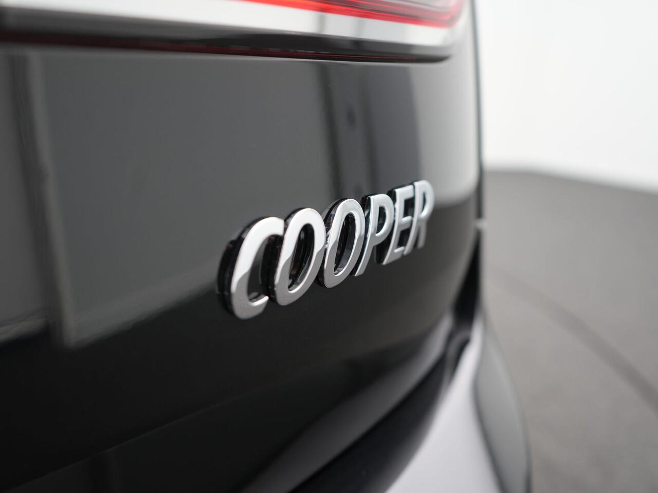 Mini COOPER CLUBMAN 1.5 Classic Business Edition - Occasional Lease vanaf ¤529 p/m - RIJKLAARPRIJS - Automaat - Achteruitrijcamera - Apple Carplay - Android Auto - Stoelverwarming