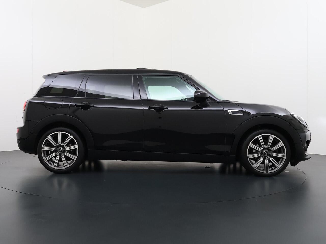 Mini COOPER CLUBMAN Mini 1.5 Richmond Park Edition VAN: ¤27.900,- VOOR: ¤24.770,- UW EINDEJAARSVOORDEEL: ¤3.130,- | PANO| CAMERA| STOELVERW. | LEER| KEYLESS| RIJKLAARPRIJS INCL. 12 MND BOVAG GARANTIE
