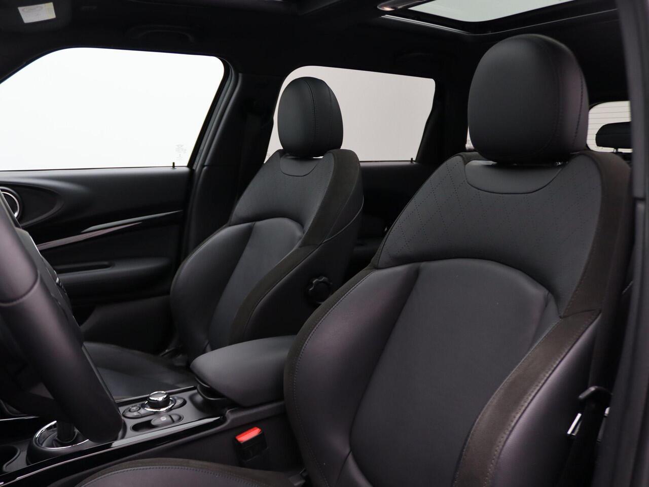 Mini COOPER CLUBMAN Richmond Park Edition + Adaptief Onderstel + Trekhaak + Panoramadak + 18''