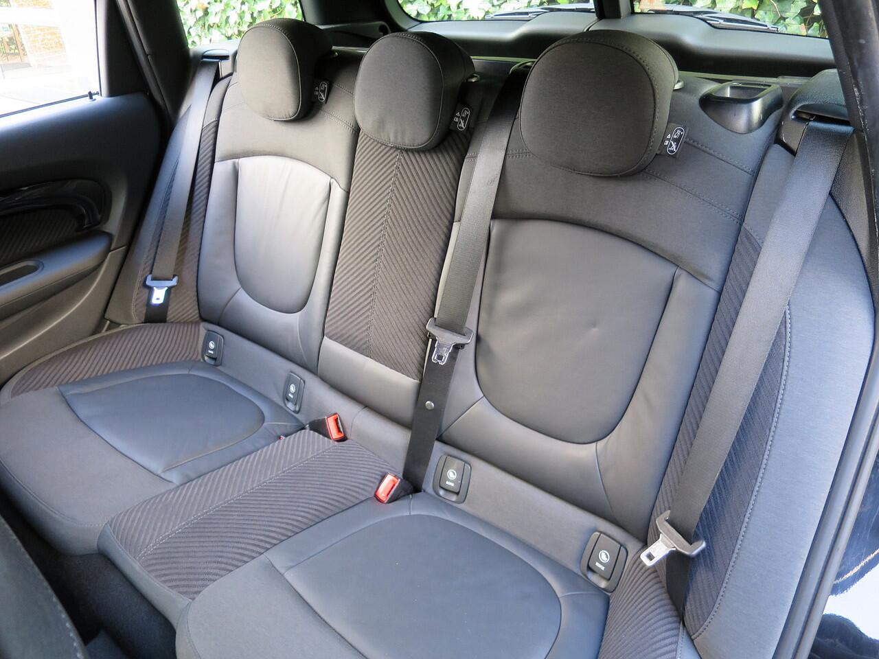 Mini COOPER CLUBMAN 1.5 Chili Business Ed. F54 NL-auto, XL-navi, HK, LED, Park.ass en 19"