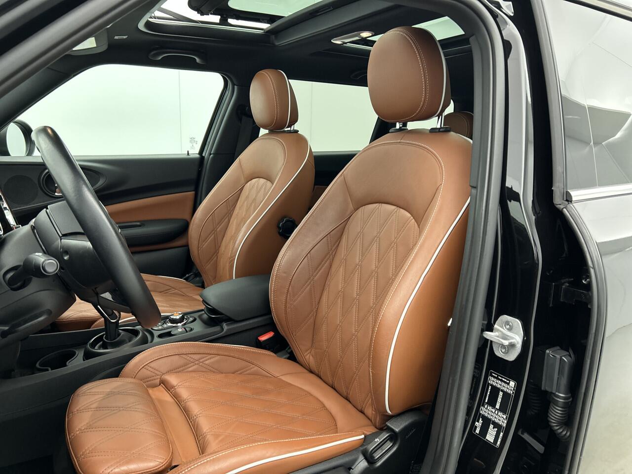 Mini COOPER CLUBMAN Mini 1.5 136Pk Automaat Edition / Panoramadak / Airco-ecc./ Navigatie / Leder / Xenon / Apk 08-2026