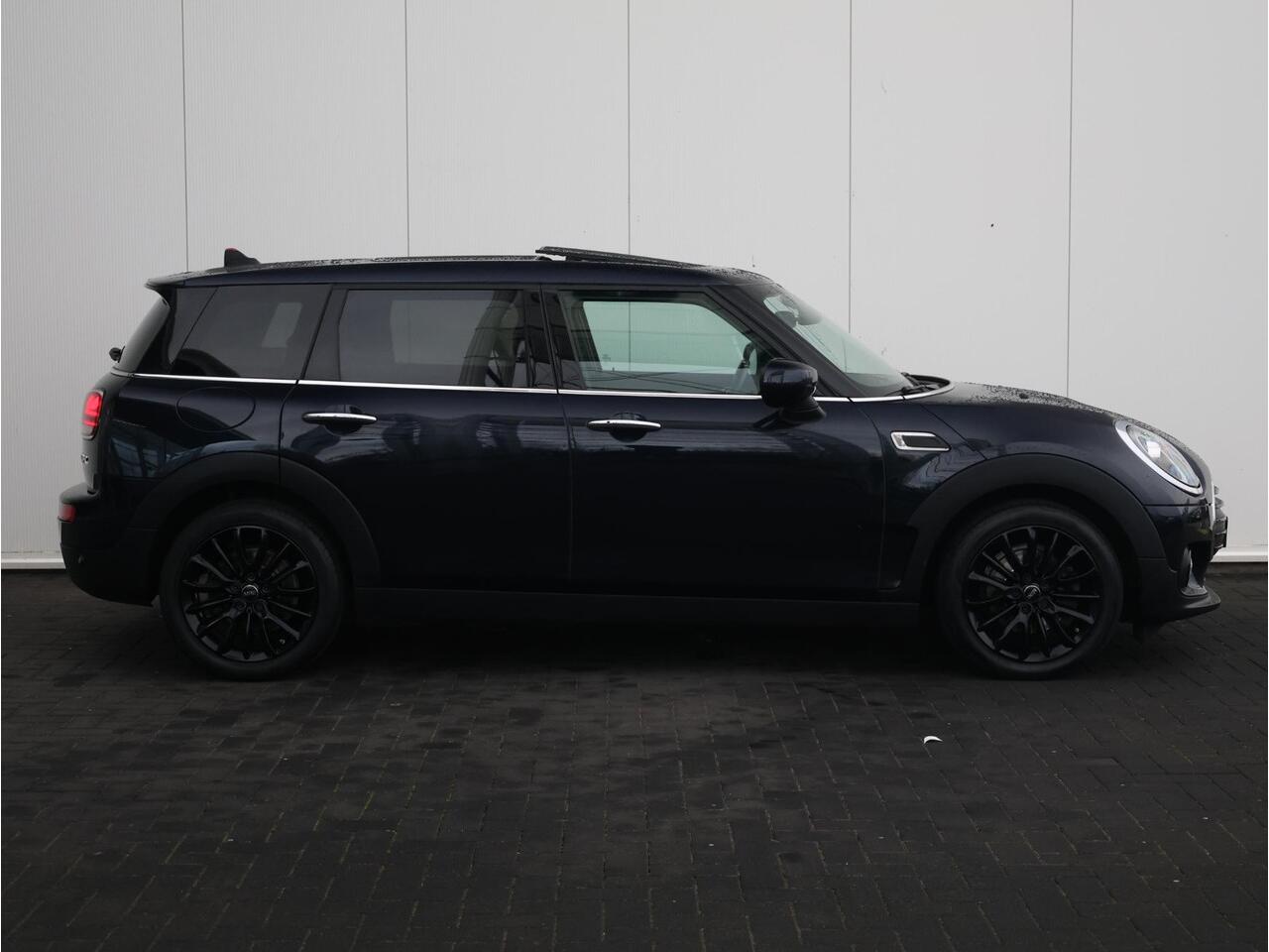 Mini COOPER CLUBMAN Mini 1.5 Business Edition Comfort Access/ Panoramadak/ Cruise Control/ Comfortstoelen/ Getint Glas/ Led-Koplampen