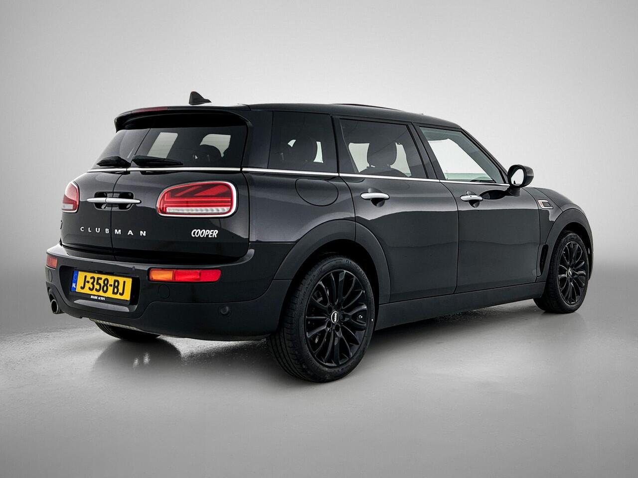 Mini COOPER CLUBMAN Mini 1.5 136Pk Automaat Edition / Panoramadak / Airco-ecc./ Navigatie / Leder / Xenon / Apk 08-2026