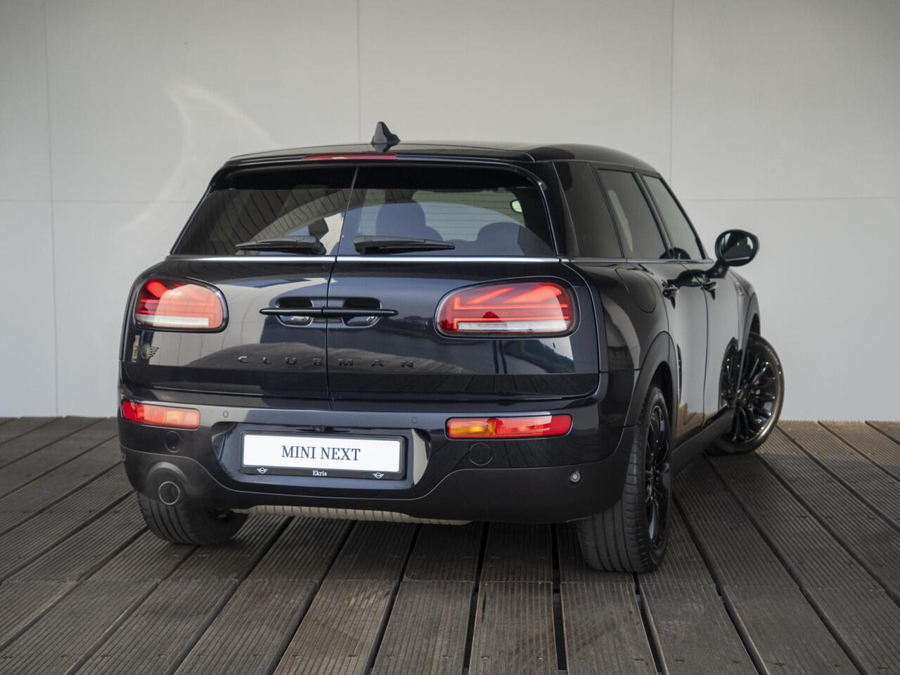 Mini COOPER CLUBMAN Aut. Piano Black Exterieur + Leder + Stoelverwarming