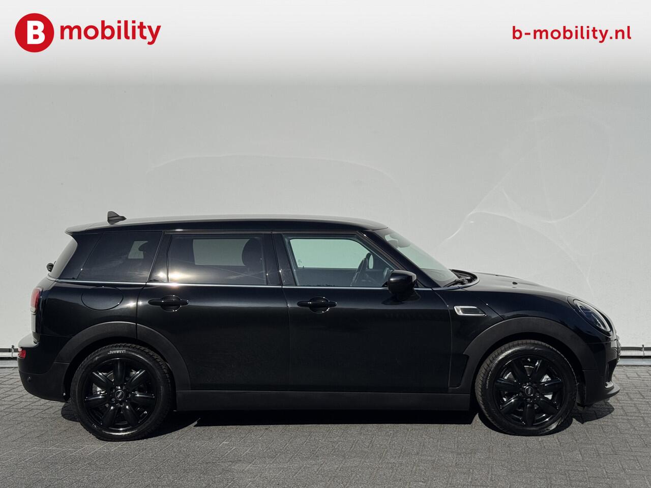 Mini COOPER CLUBMAN 1.5 136PK Classic Automaat | Achteruitrijcamera | LED | DAB | Apple CarPlay | Sportstoelen | Stoelverwarming
