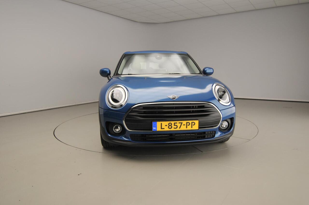 Mini COOPER CLUBMAN Sportstoelen / Half leder / LED / PDC / Cruise / Navigatie / Alu wielen 17 inch