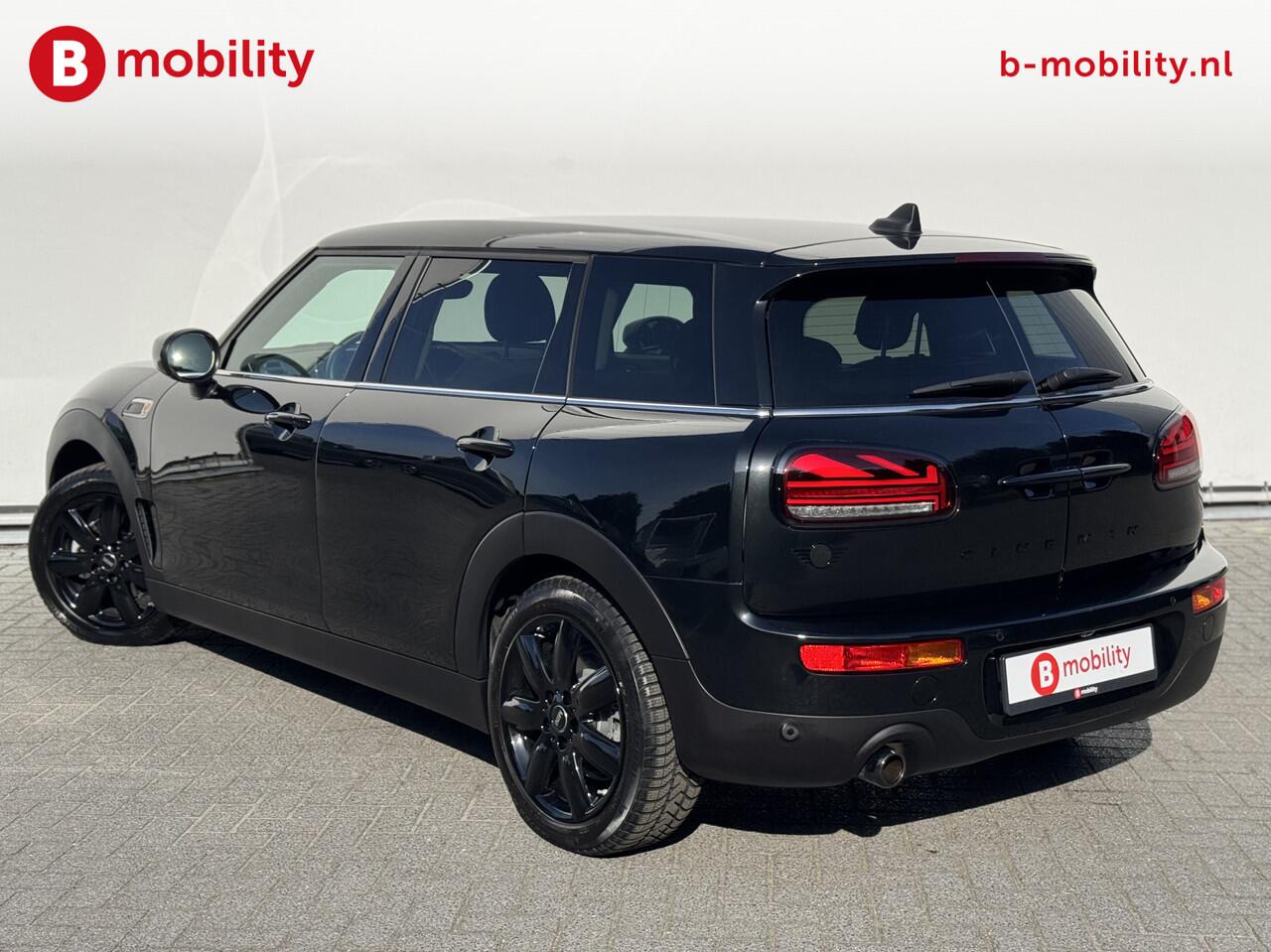 Mini COOPER CLUBMAN 1.5 136PK Classic Automaat | Achteruitrijcamera | LED | DAB | Apple CarPlay | Sportstoelen | Stoelverwarming
