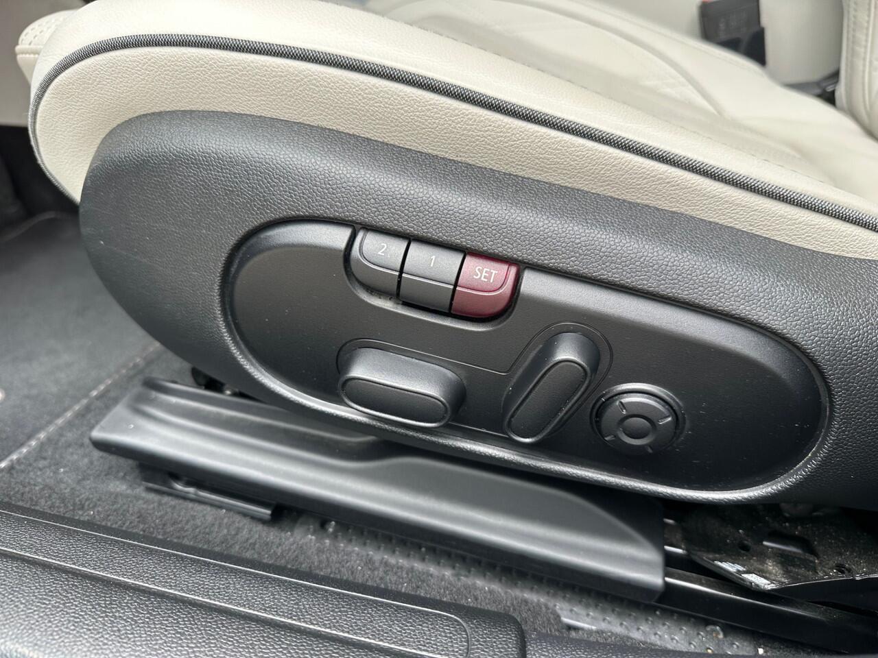 Mini COOPER CLUBMAN 1.5 Yours Pano