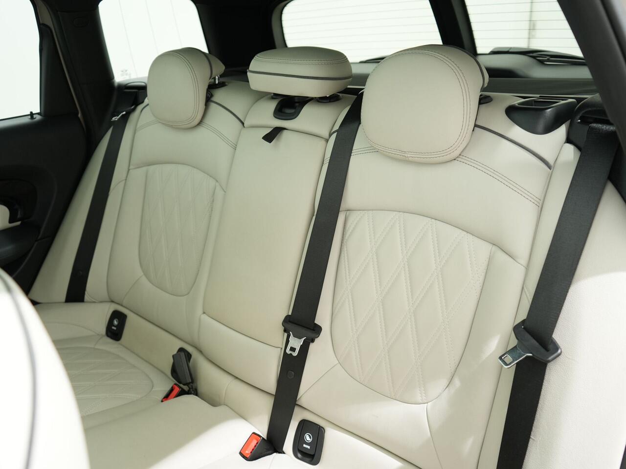 Mini COOPER CLUBMAN Mini 1.5 CLASSIC PREMIUM PLUS AUT8 | Panoramadak | Leder Chester | NL-Auto