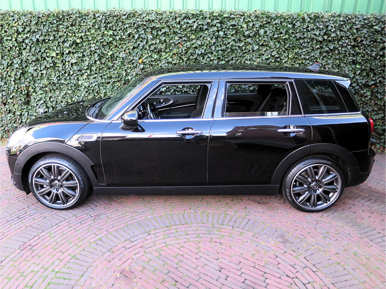Mini COOPER CLUBMAN 1.5 Chili Business Ed. F54 NL-auto, XL-navi, HK, LED, Park.ass en 19"