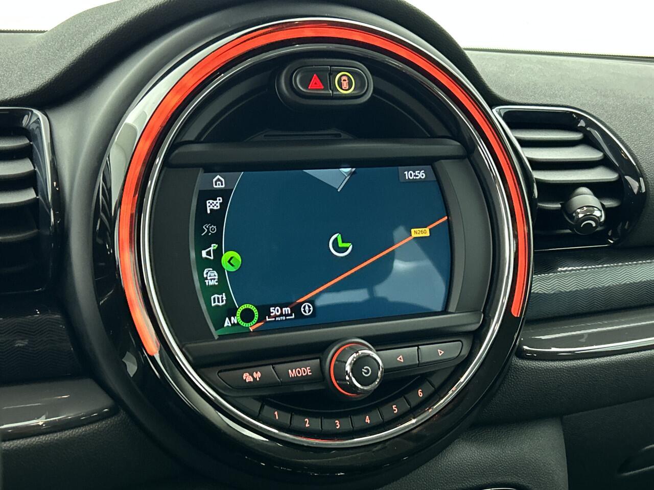 Mini COOPER CLUBMAN Mini 2.0D 150PK Business Edition / Airco-ecc./ Stoelverwarming / Navigatie / Trekhaak / Dab / Pdc. A / Radio multimedia / Apk 04-2026