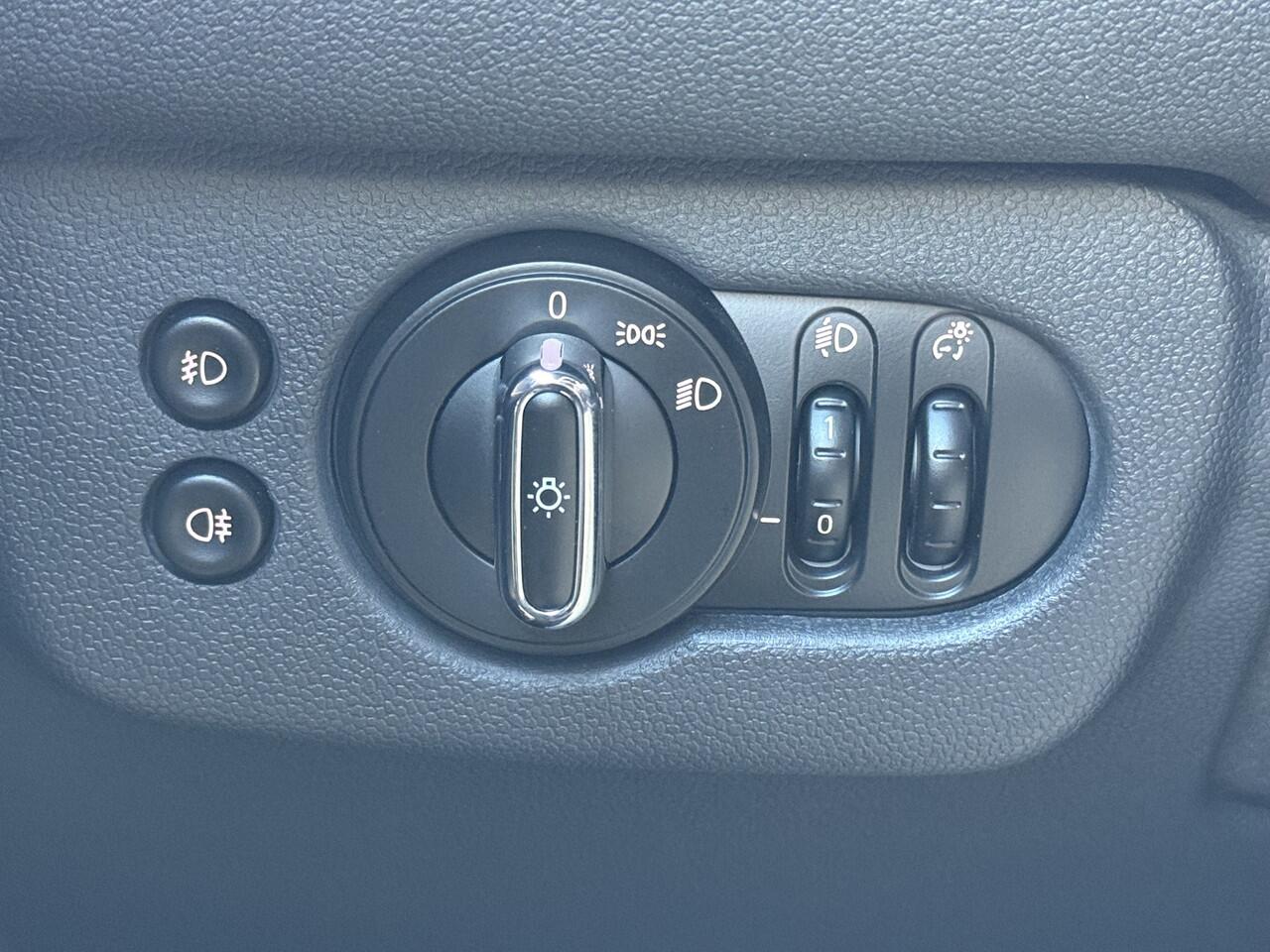 Mini COOPER CLUBMAN Mini BWJ 2019 1.5 136PK Business Edition KEYLESS | FULL LED NAVI | CLIMA | CRUISE | PDC | LMV | LICHT REGEN SENS.