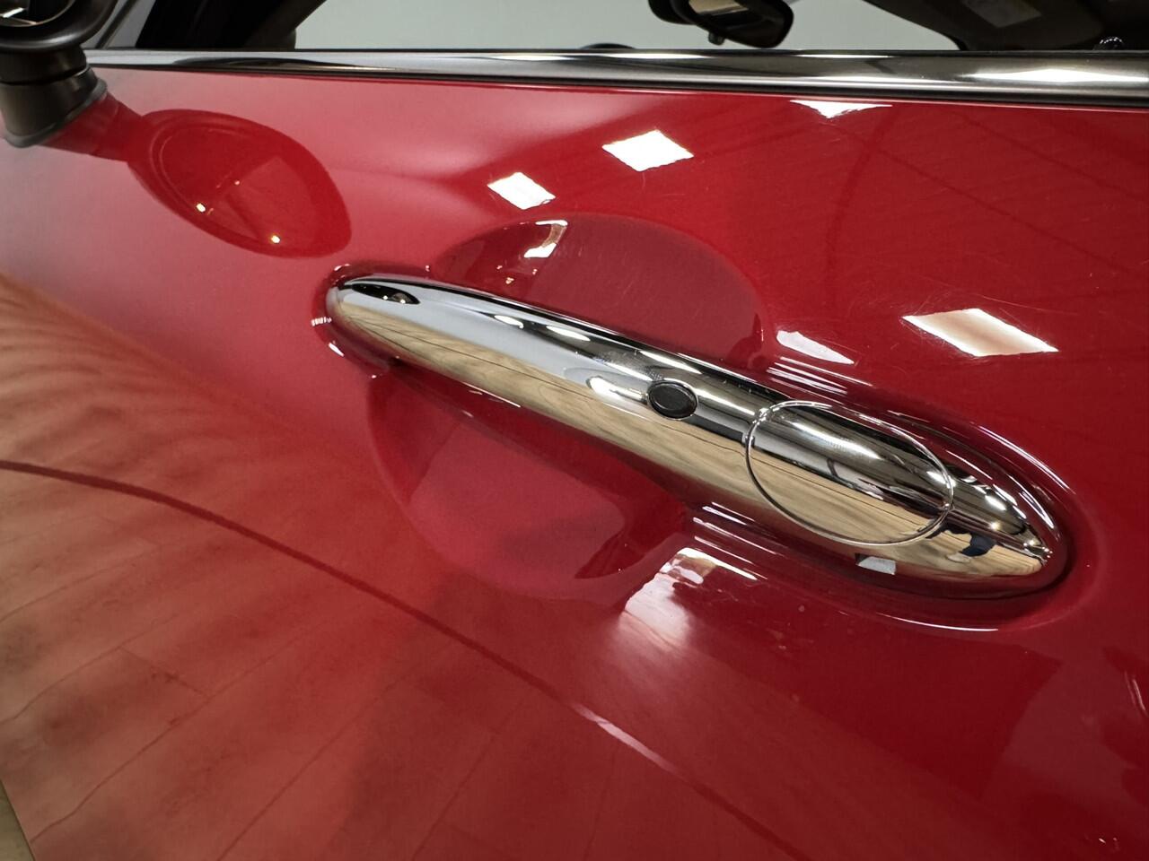 Mini COOPER CLUBMAN Mini 1.5 Business Edition Airco ECC | Panorama | Harman Kardon | Trekhaak | Keyless | Leder | Cruise Control | Isofix | NAP