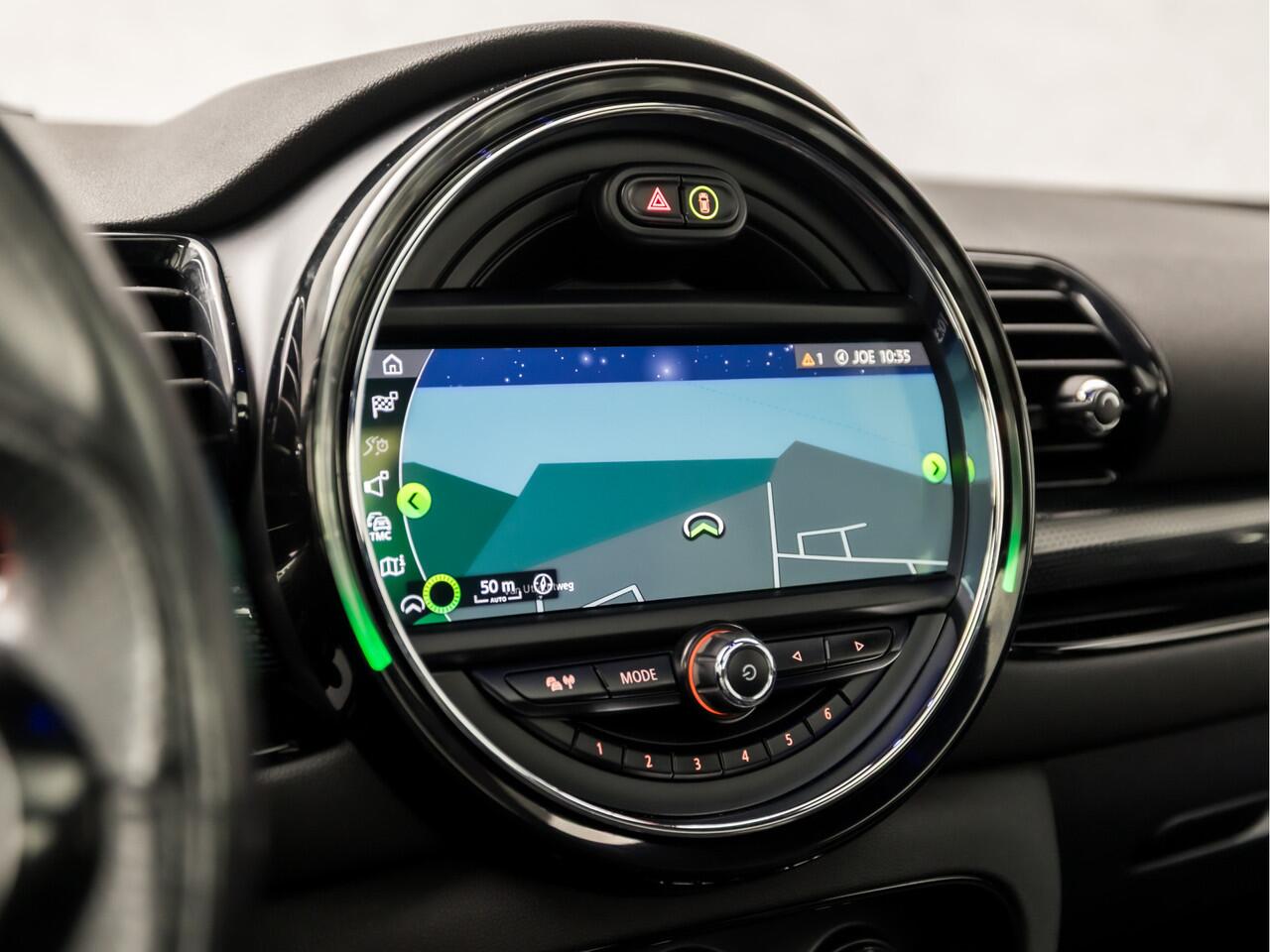 Mini COOPER CLUBMAN Mini 2.0 S ALL4 Chili 192Pk Automaat (PANORAMADAK, JCW PACK, DEALER ONDERHOUDEN, GROOT NAVI, SFEERVERLICHTING, HARMAN/KARDON, STOELVERWARMING, GETINT GLAS, LED KOPLAMPEN, NIEUWSTAAT)