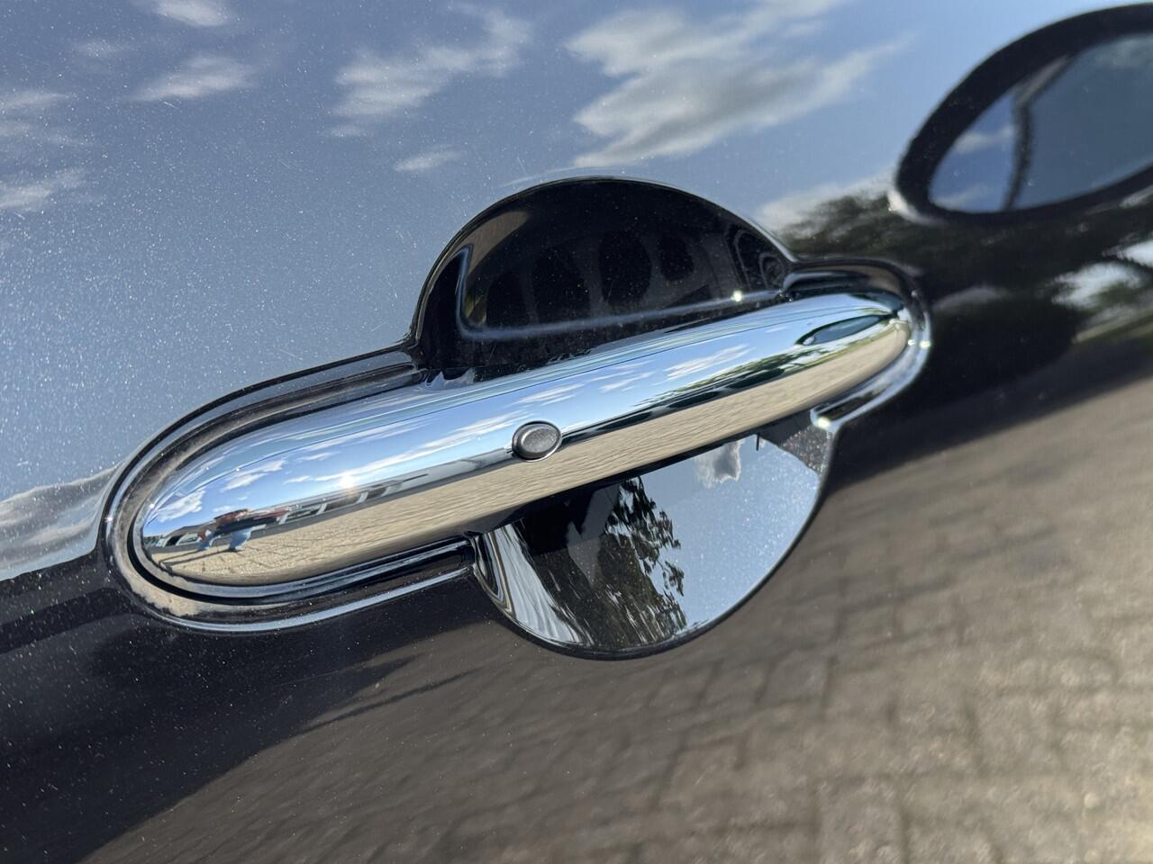 Mini COOPER CLUBMAN Mini 2.0 S ALL4 MINI Yours, adaptieve cruise control, Head-up, panoramadak,Leder, Camera. Een proefrit levert het bewijs. Neem contact op en we maken een afspraak!