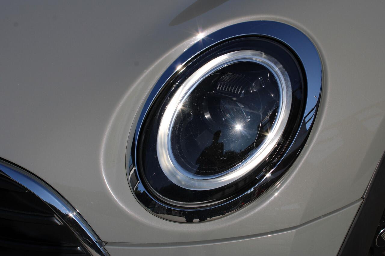 Mini COOPER CLUBMAN Mini 1.5 Richmond Park Edition - Lederen bekleding - Sportstoelen - Stuurverwarming Stoelverwarming - Groot Navigatie - Led verlichting