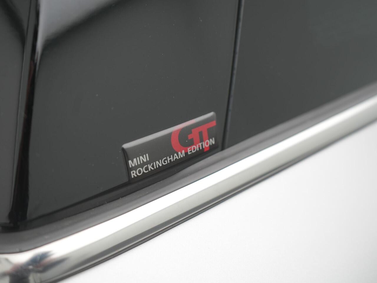 Mini COOPER CLUBMAN 2.0 S Rockingham GT Edition - RIJKLAARPRIJS - Achteruitrijcamera - Apple Carplay - Android Auto - Harman Kardon Audio - Elektrisch Glazen Panoramadak