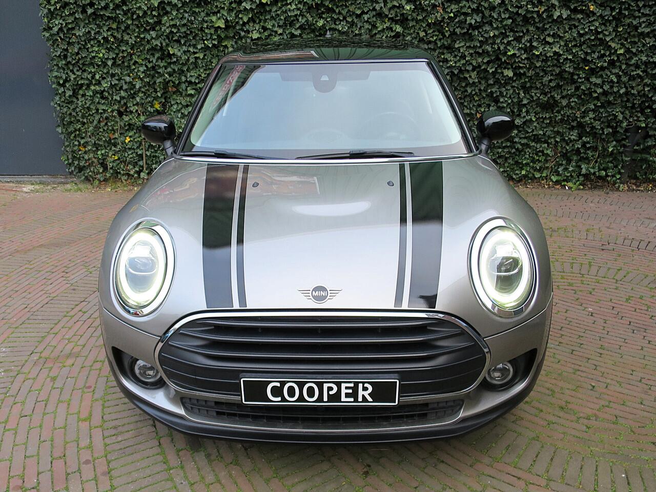 Mini COOPER CLUBMAN 1.5 Chili F54 met LED, Navi, Keyless, PDC en 17"