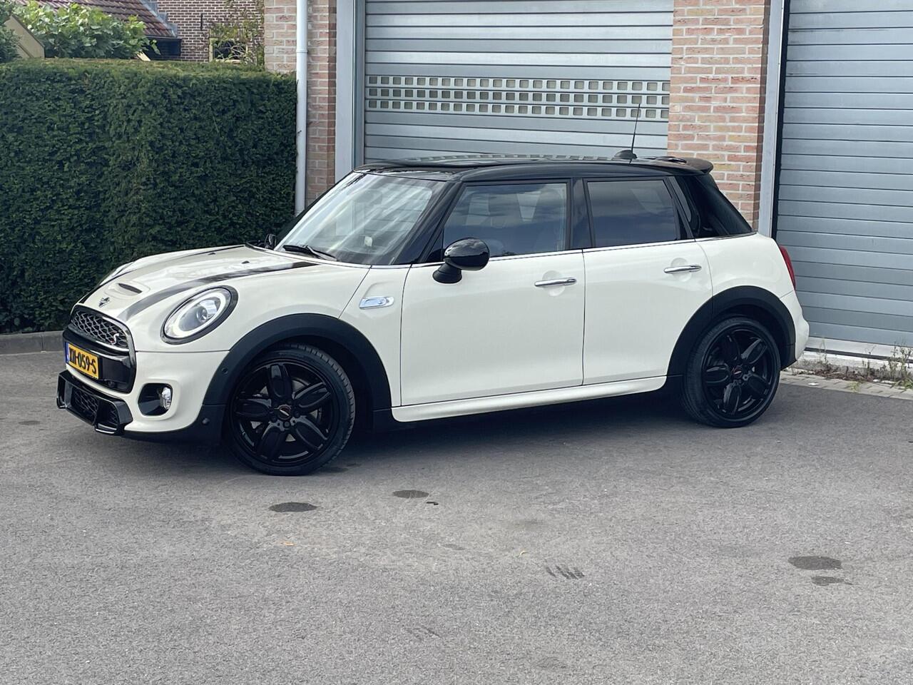 Mini COOPER S Mini 2.0 Knightsbridge Edition Panoramadak | JCW stuur | Automaat