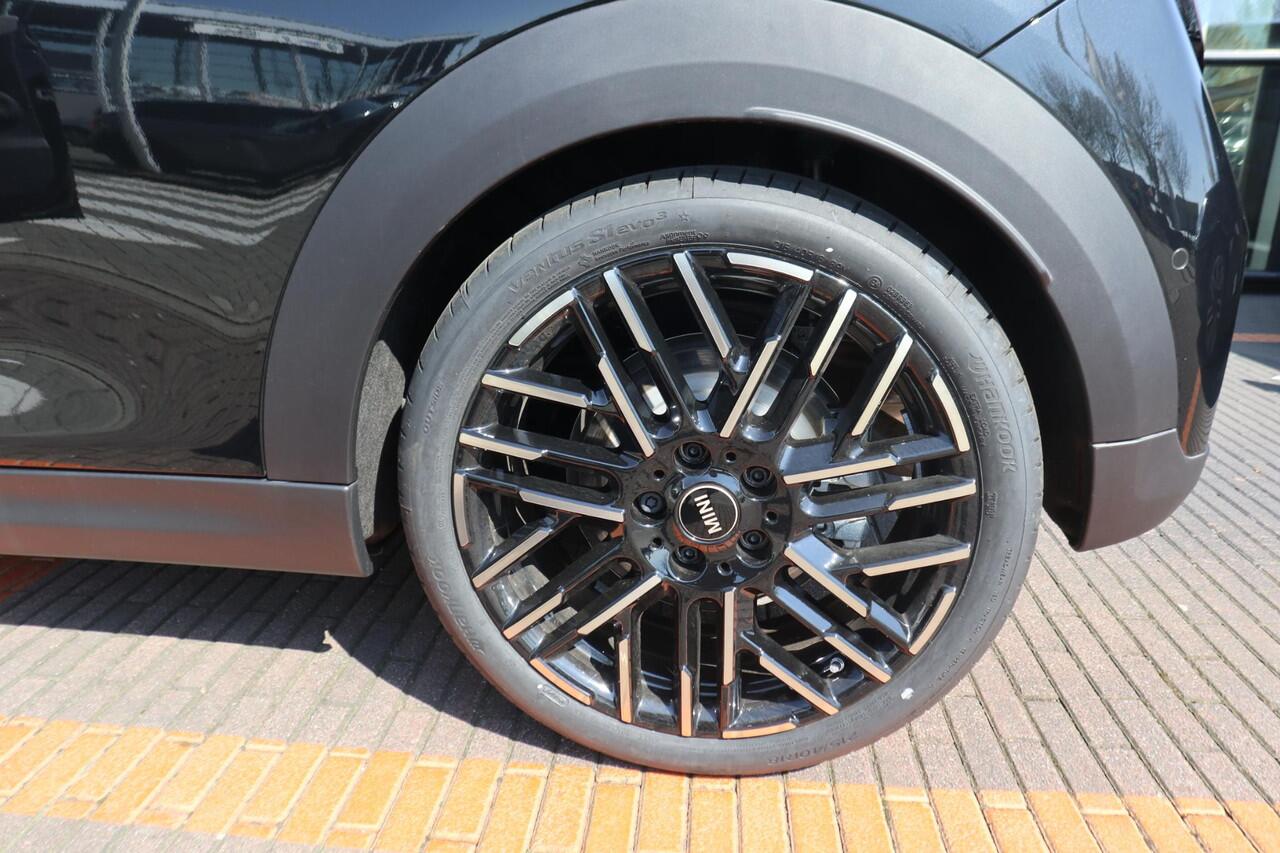 Mini COOPER S 3-deurs | Favoured Trim + Pakket M