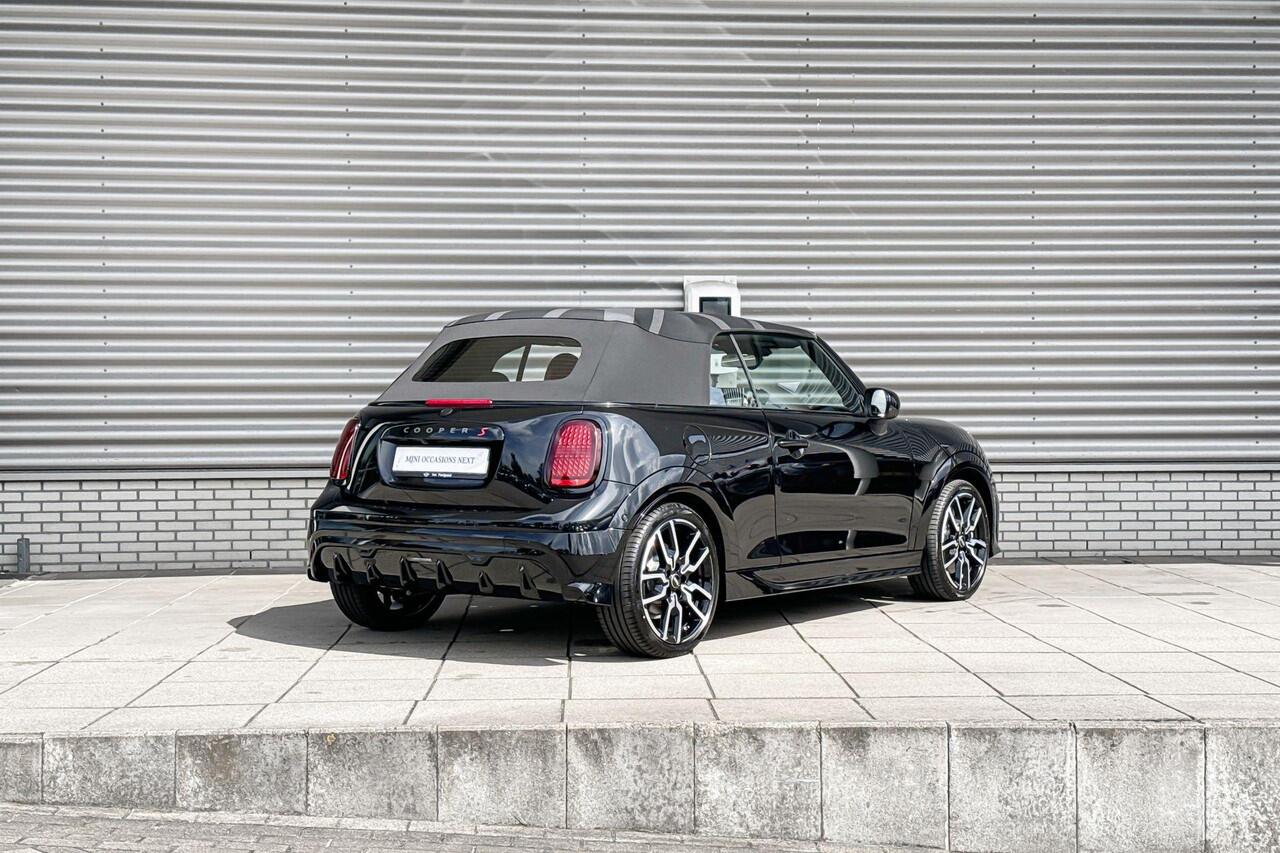 Mini COOPER S Cabrio 2.0 John Cooper Works XL | Selections