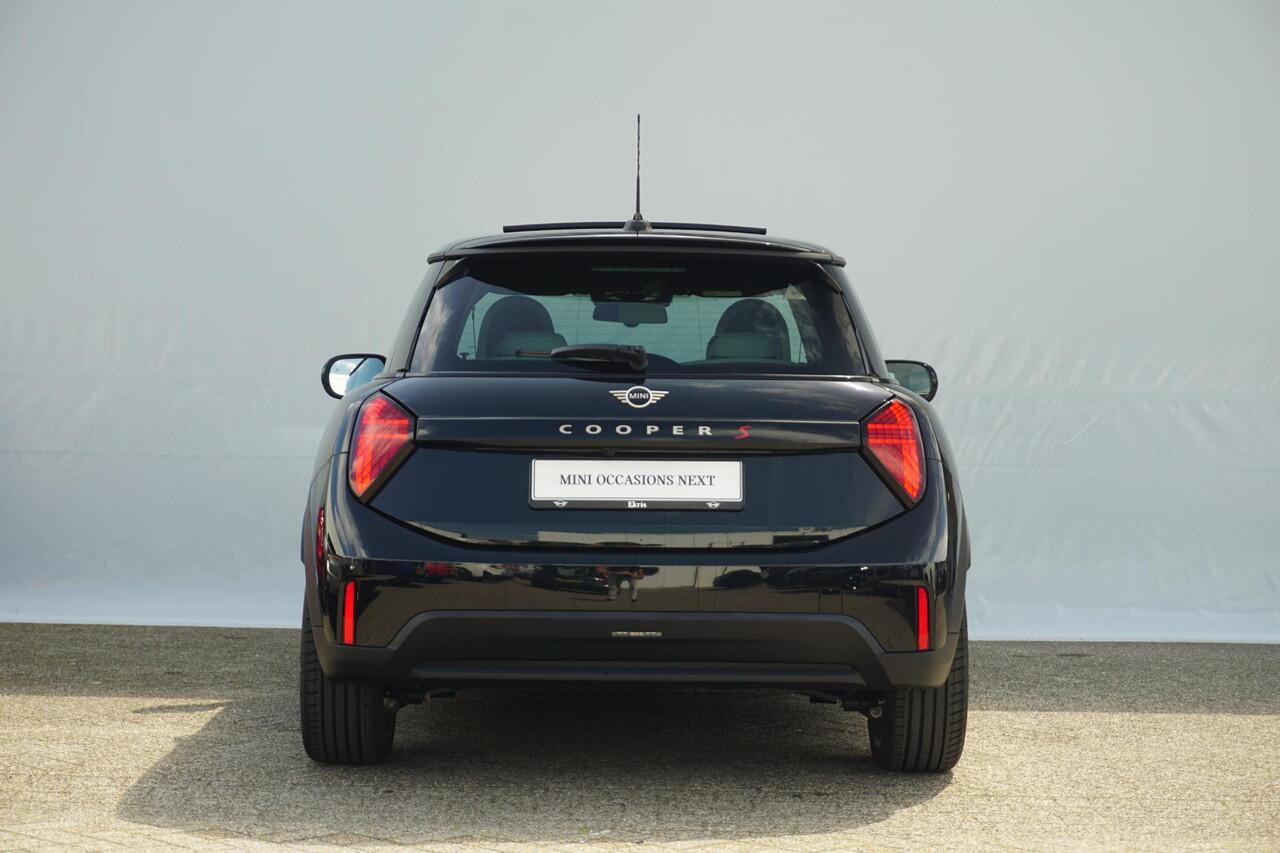 Mini COOPER S | Favoured Uitvoering | Pakket XL | Harman Kardon | Driving Assistant Professional | Head-Up Display | Stoel & Stuurverwarming | Panoramadak