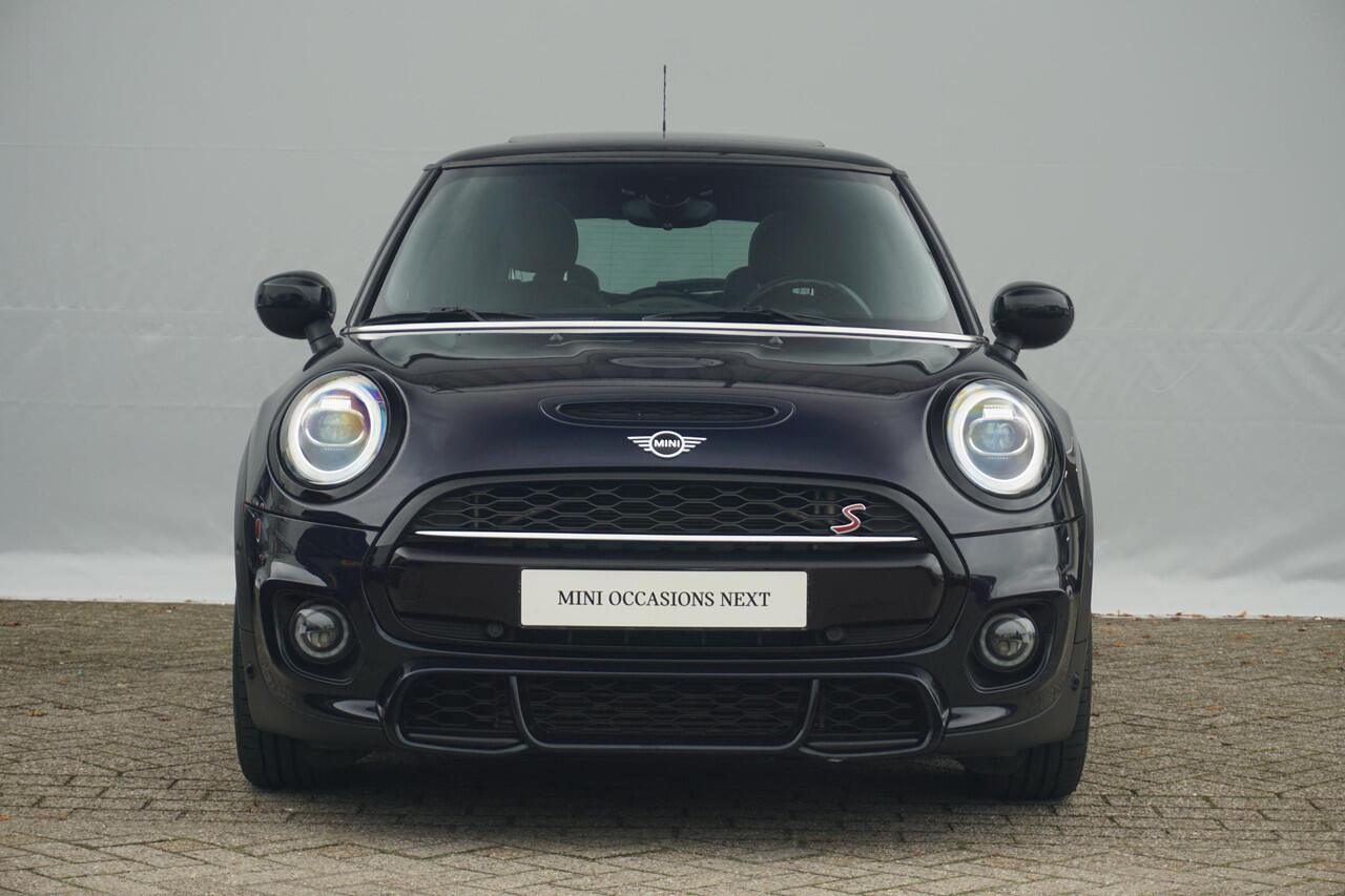 Mini COOPER S Hammersmith | Panoramadak / Harmon Kardon / keyless entry / JCW Pakket