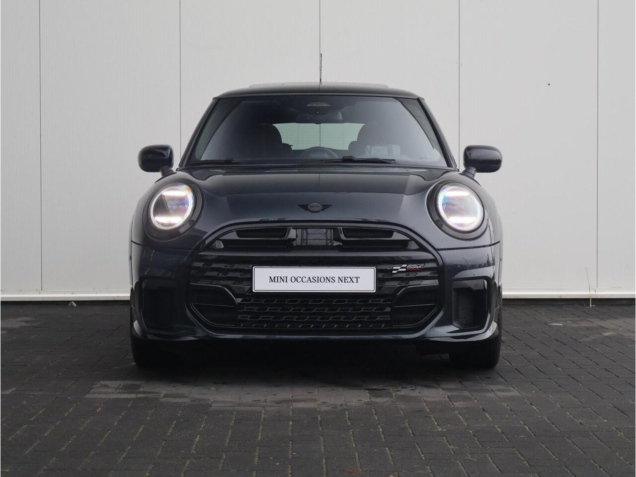 Mini COOPER S Mini 2.0 John Cooper Works M Stuurwiel verwarmd/ Comfort Access/ panoramadak/ Stoelverwarming/ Head-Up/ 18" LMV