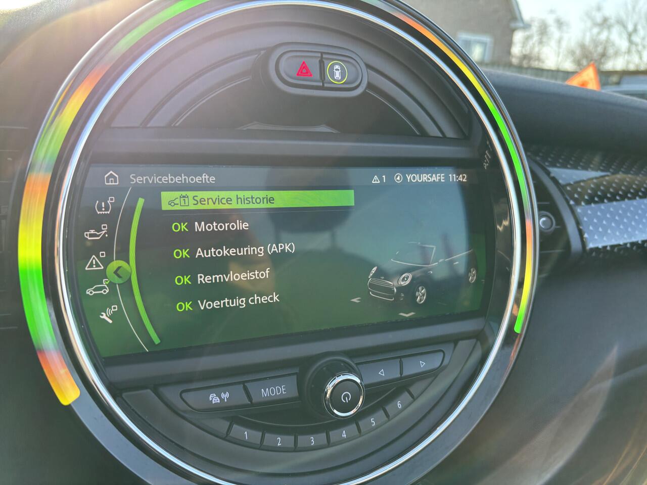 Mini COOPER S Mini Cabrio 2.0 Automaat Sidewalk Edition Carplay / Leder / Premium Sound