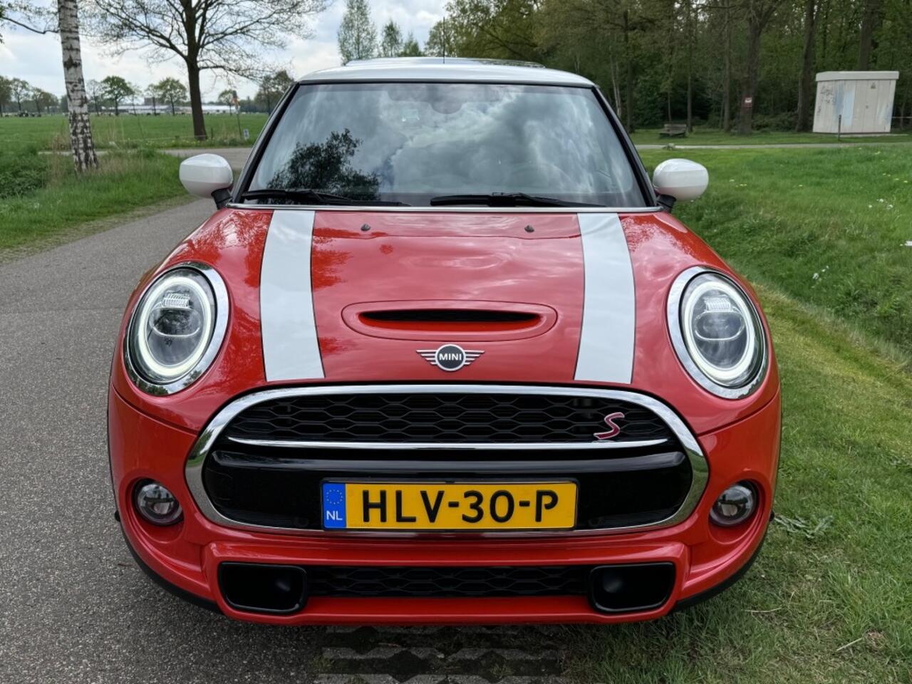 Mini COOPER S 192PK / JCW STUURWIEL / PANORAMADAK / 18 INCH / UNIEK!