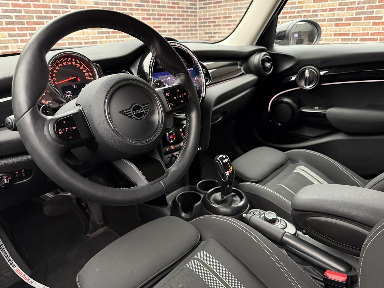 Mini COOPER S Mini 2.0 Essential Garantie tot 11-2027 | Dealer | Camera | Stoelverwarming