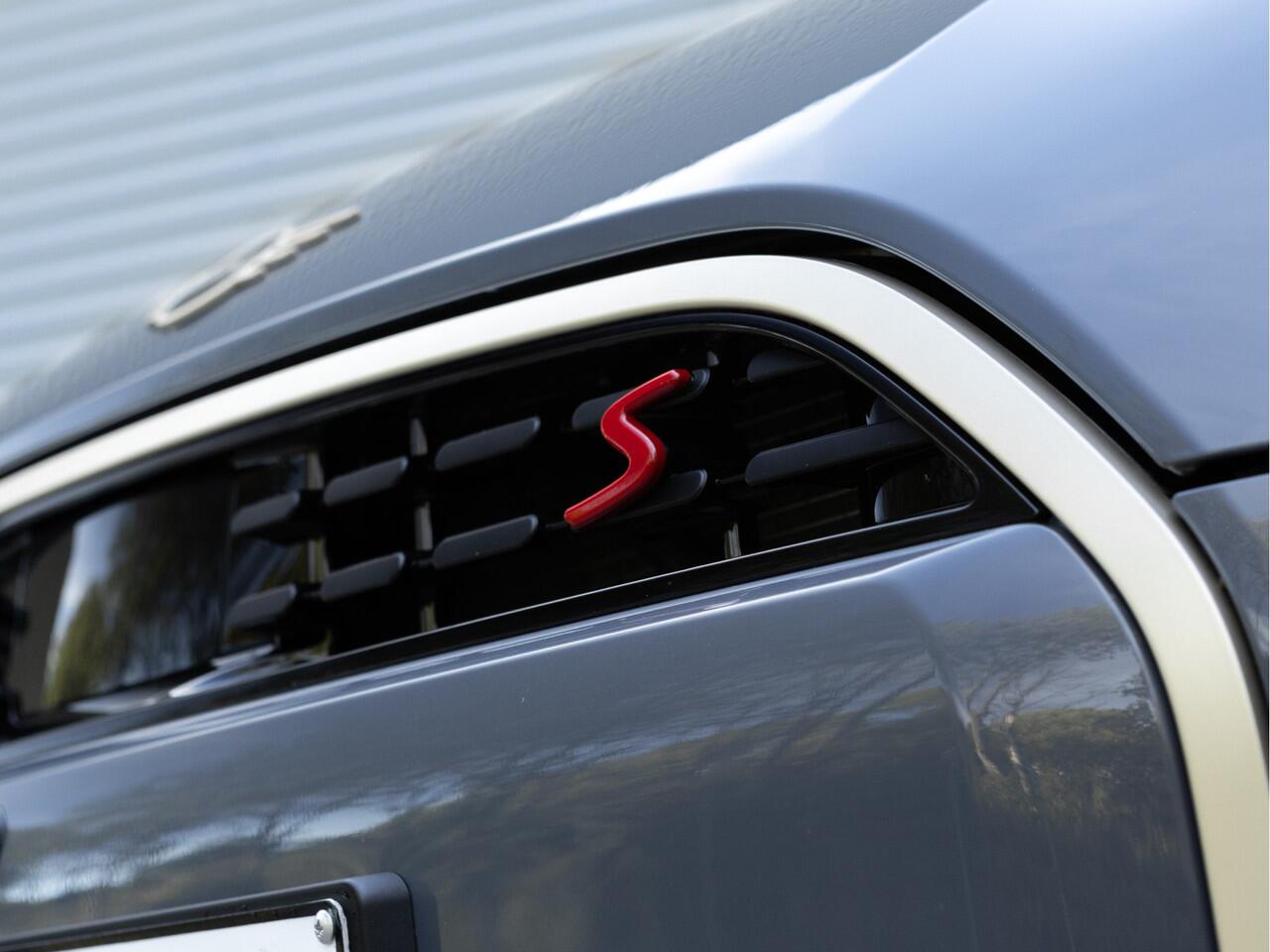 Mini COOPER S Mini Cabrio 2.0 - Favoured - Pakket XL - ACC - Memoryzetel - Head-up