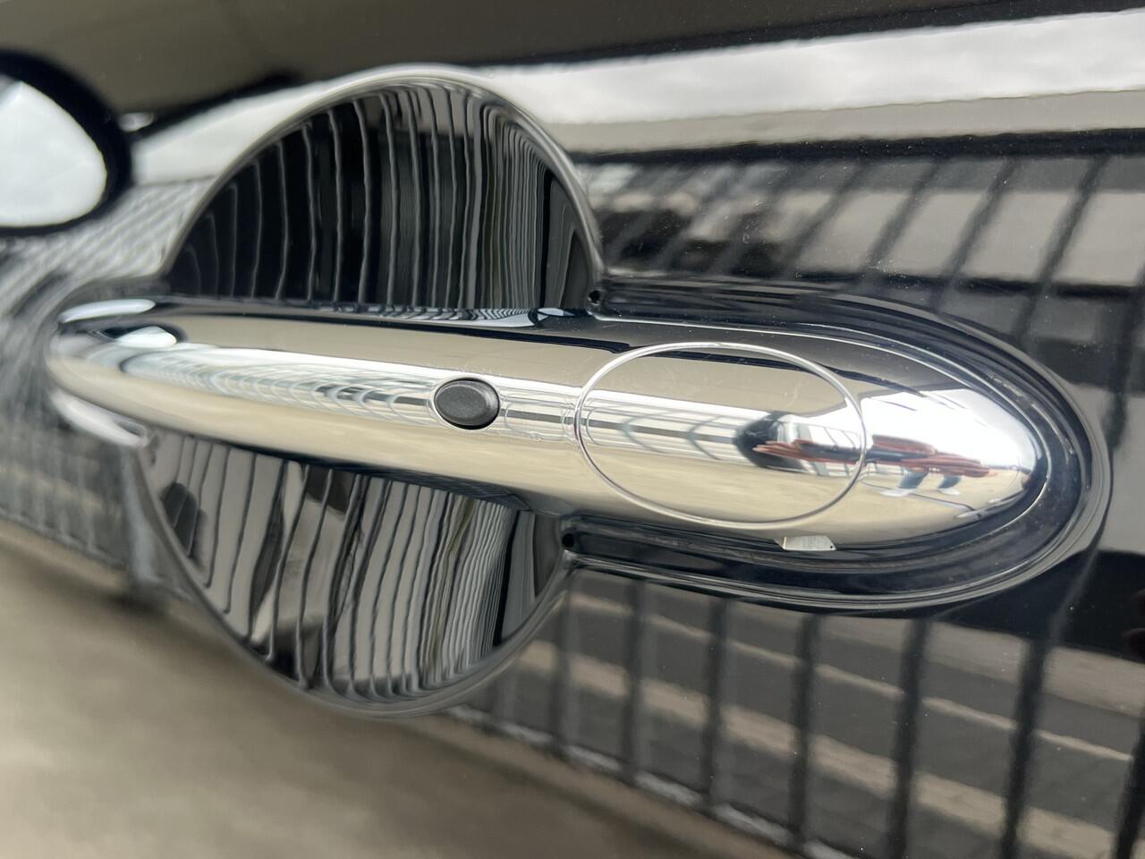 Mini COOPER S Mini 2.0 60 Years Edition | AUTOMAAT | HEAD-UP DISPLAY | LEDER | SCHUIF/KANTELDAK | CARPLAY/ANDROID | CAMERA | HARMAN/KARDON | NAVI | CRUISE CONTROL | PDC V+A | CLIMATE CONTROL | LMV 17'' | STOELVERWARMING | LED | BLUETOOTH