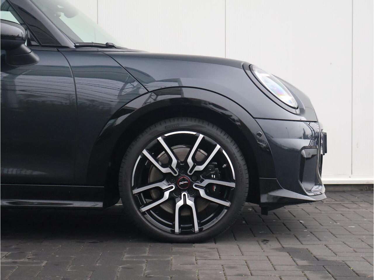 Mini COOPER S Mini 2.0 John Cooper Works M Stuurwiel verwarmd/ Comfort Access/ panoramadak/ Stoelverwarming/ Head-Up/ 18" LMV