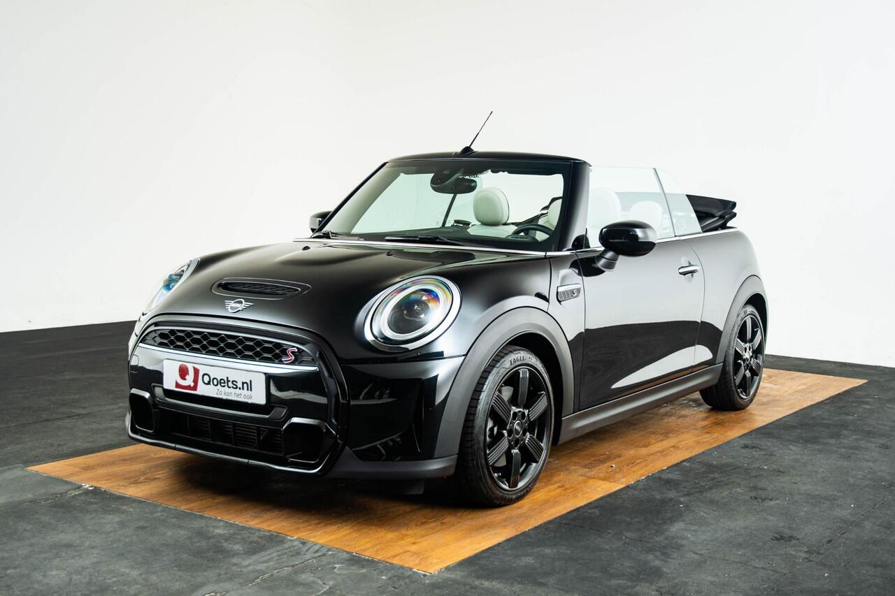 Mini COOPER S Mini Cabrio 2.0 Rockingham GT Edition Binnenlichtpakket - Elektrisch verwarmbare voorstoelen - Adaptive onderstel - Cruise Control - Stuurwielverwarming - Driving Assistant - Comfort Access -