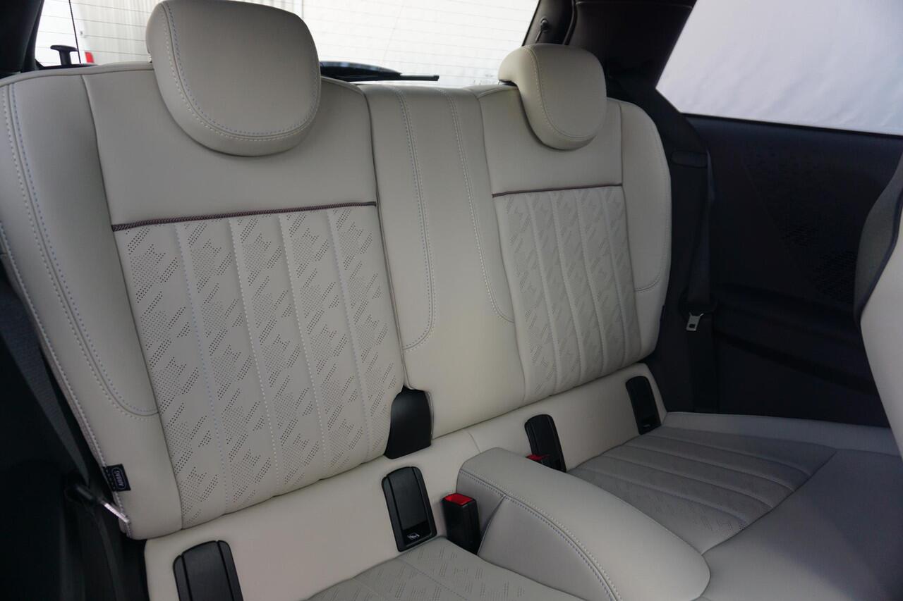 Mini COOPER S | Favoured Uitvoering | Pakket XL | Harman Kardon | Driving Assistant Professional | Head-Up Display | Stoel & Stuurverwarming | Panoramadak