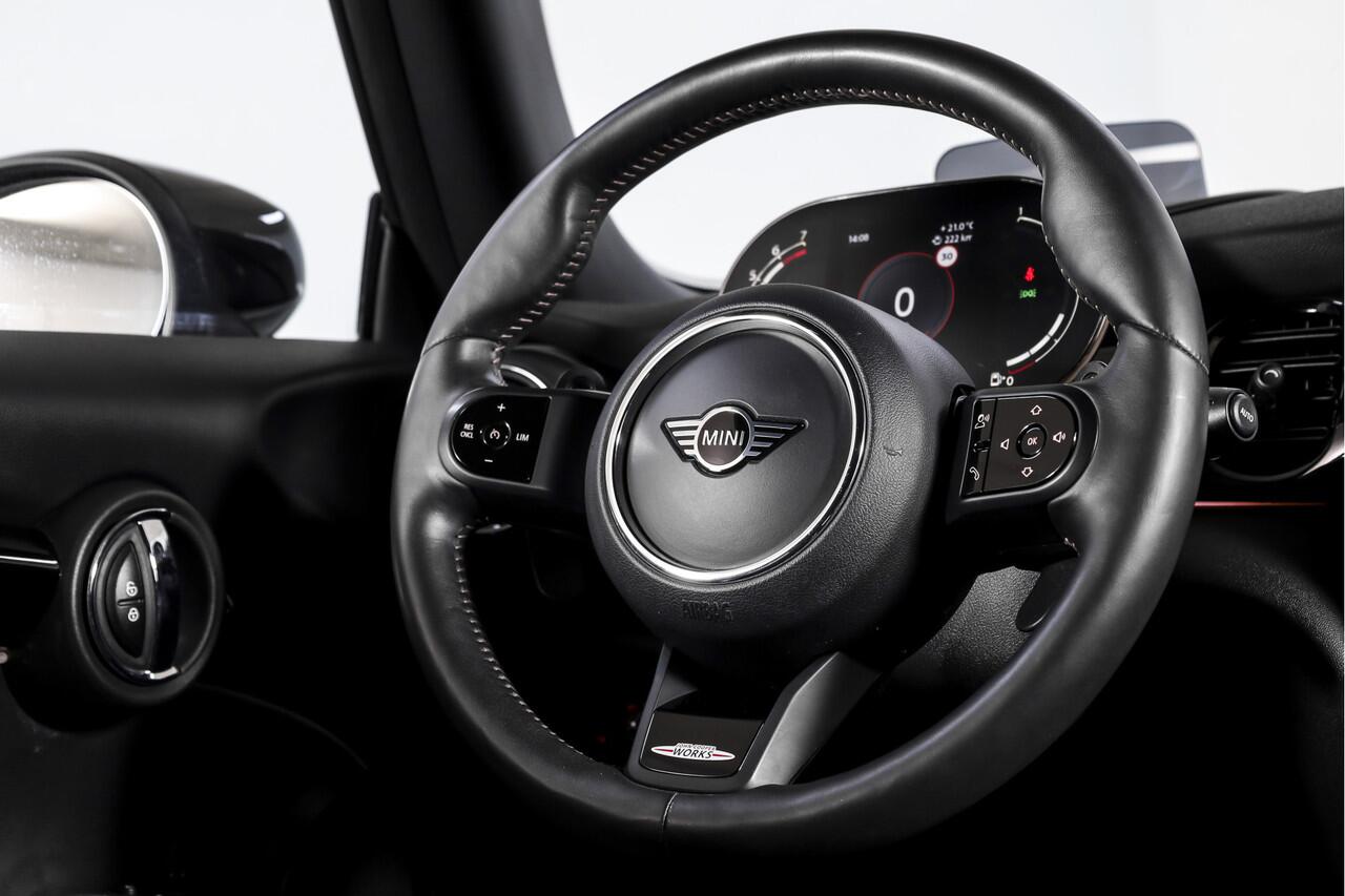 Mini COOPER S Mini 2.0 John Cooper Works 180 PK | S/K Panodak | Dig.Cockpit | Adapt.Cruise | Stoelverw. | Camera+PDC | NAV+App.Connect | Auto.Airco | LM 17" |