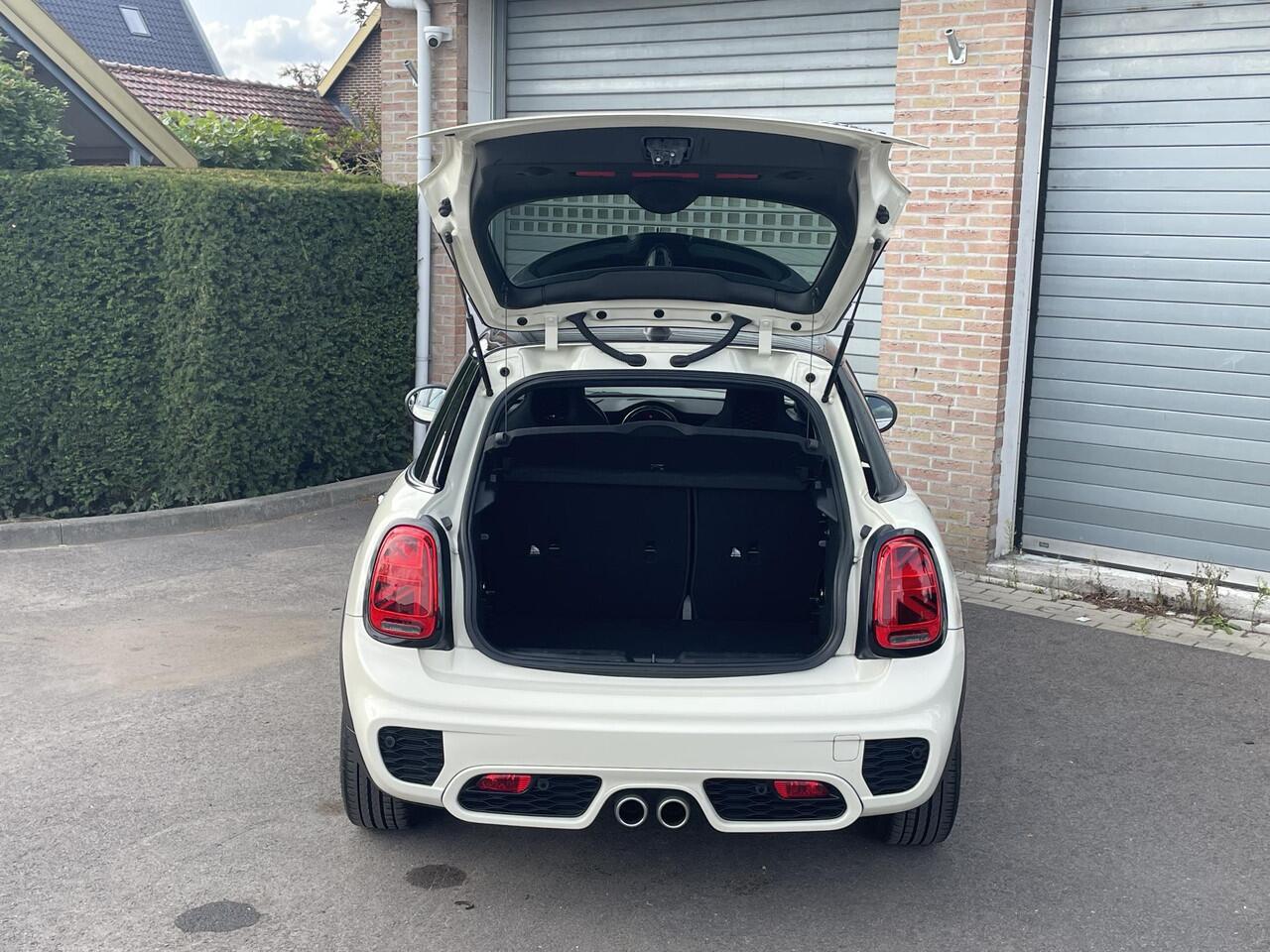 Mini COOPER S Mini 2.0 Knightsbridge Edition Panoramadak | JCW stuur | Automaat