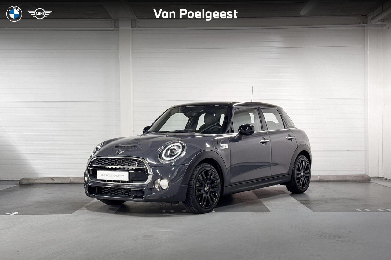 Mini COOPER S 5-deurs | Parkeersensoren achter | Comfort Access | Stoelverwarming | Apple Carplay