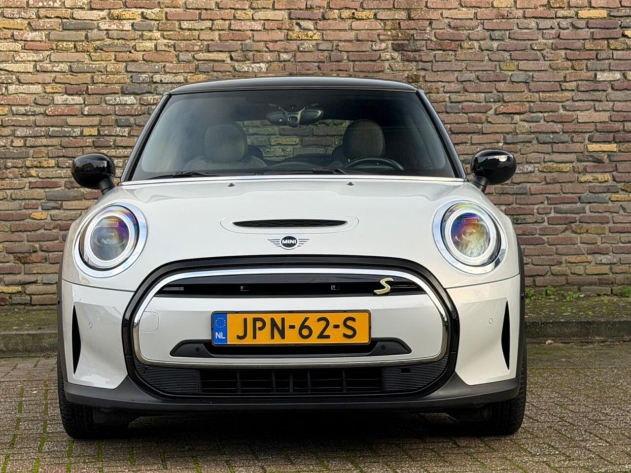 Mini COOPER S YOURS 33 KWH Panodak Carplay DAB+ Stoelverwarming