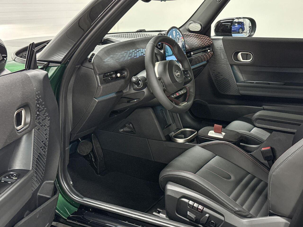 Mini COOPER S | John Cooper Works Uitvoering | Pakket XL |18" John Cooper Works Lap Spoke two-tone | Selections