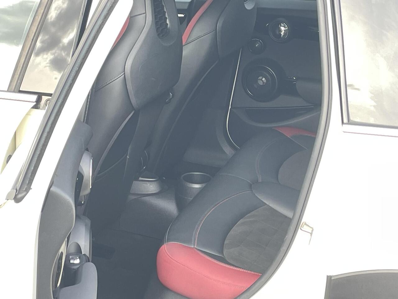 Mini COOPER S Mini 2.0 Knightsbridge Edition Panoramadak | JCW stuur | Automaat