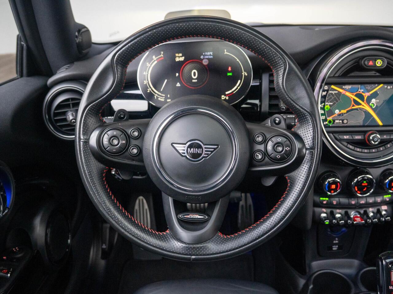 Mini COOPER S 3-deurs Aut. JCW + Hammersmith + Harman-Kardon + Panoramadak + Adaptieve Cruise