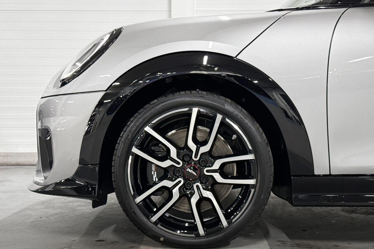 Mini COOPER S 5-deurs | John Cooper Works Uitvoering | Pakket XL | 18" John Cooper Works Lap Spoke two-tone