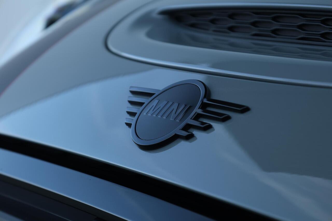 Mini COOPER S Mini 2.0 Rockingham GT Edition Stuurwiel verwarmd/ Comfort Access/ Achteruitrijcamera/ Stoelverwarming/ Panoramadak/ Sportstoelen