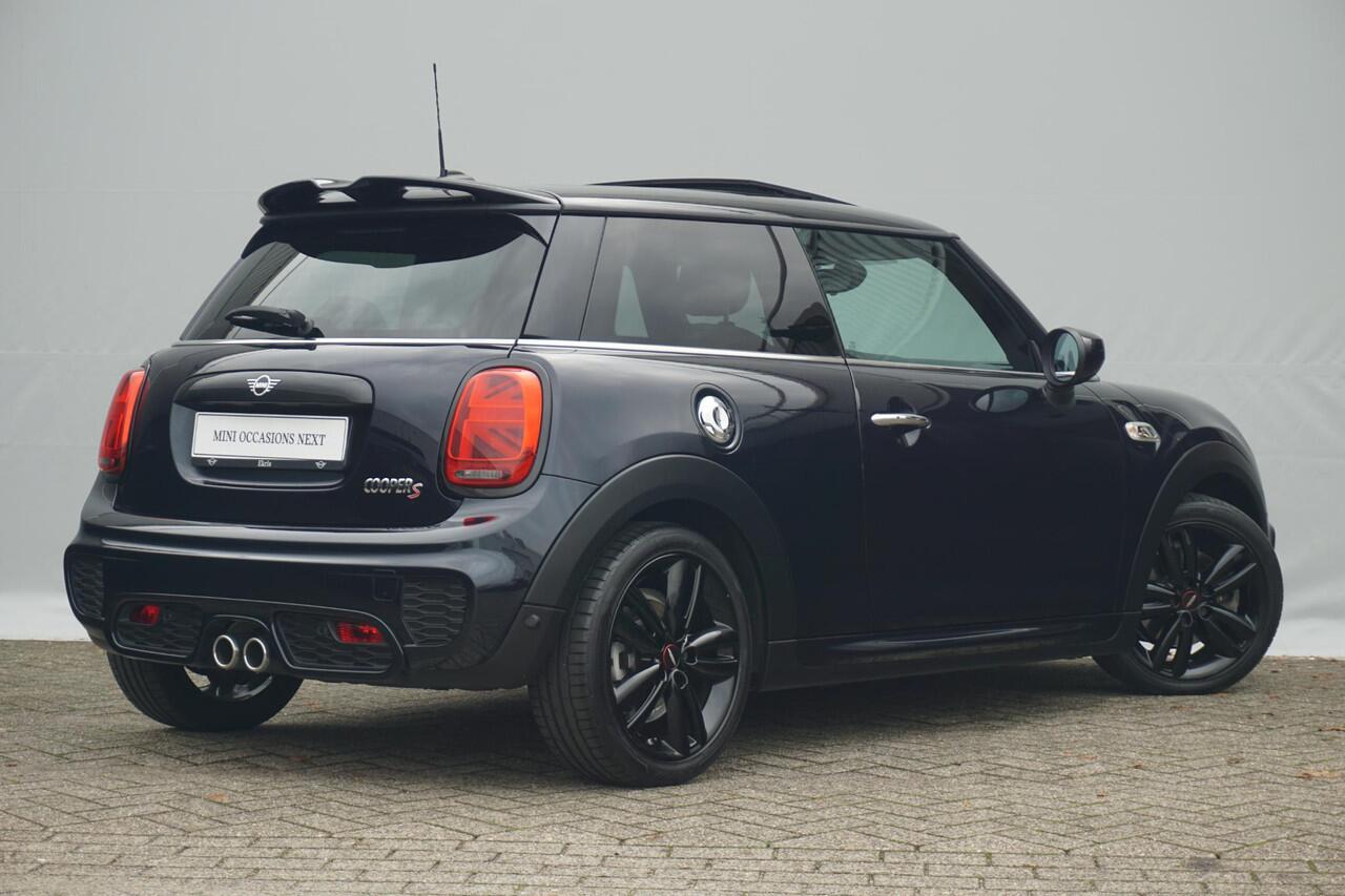 Mini COOPER S Hammersmith | Panoramadak / Harmon Kardon / keyless entry / JCW Pakket