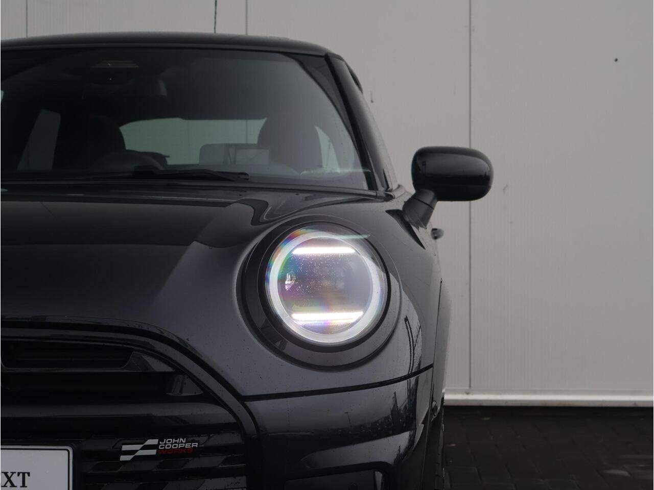 Mini COOPER S Mini 2.0 John Cooper Works M Stuurwiel verwarmd/ Comfort Access/ panoramadak/ Stoelverwarming/ Head-Up/ 18" LMV