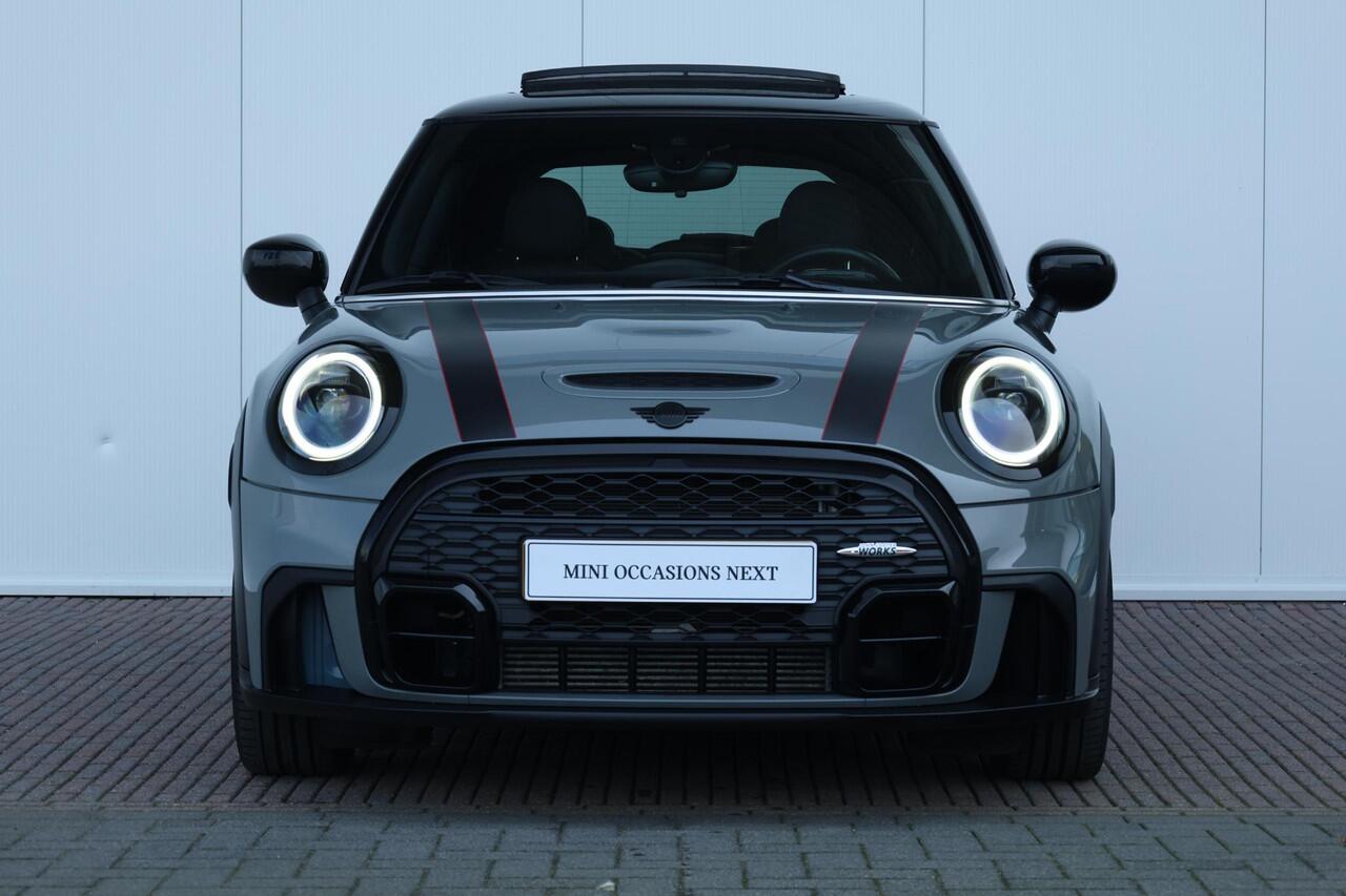 Mini COOPER S Mini 2.0 Rockingham GT Edition Stuurwiel verwarmd/ Comfort Access/ Achteruitrijcamera/ Stoelverwarming/ Panoramadak/ Sportstoelen