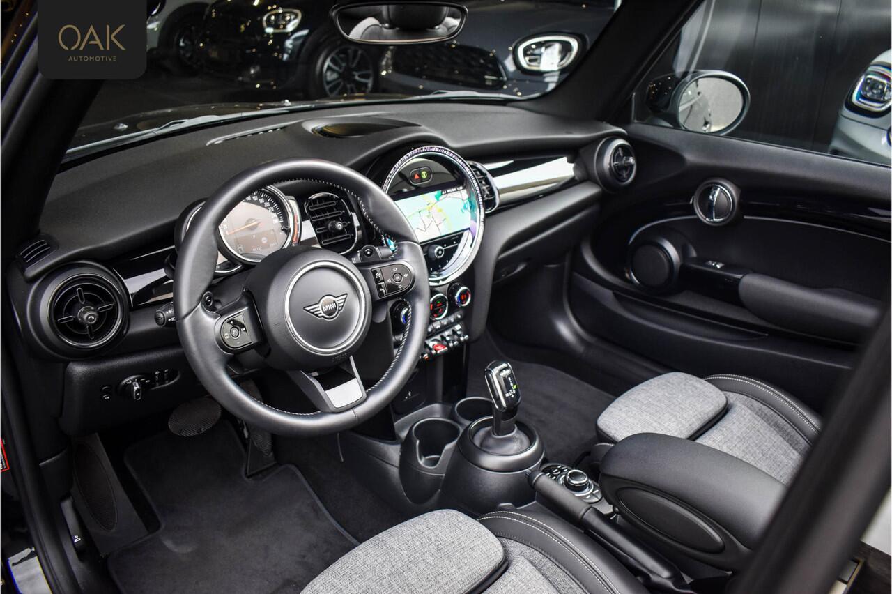 Mini COOPER S Mini Cabrio 2.0 F1 Aut. | Navigatie | Half Leder | LED | 17"LM | Piano Black | Midnight Zwart